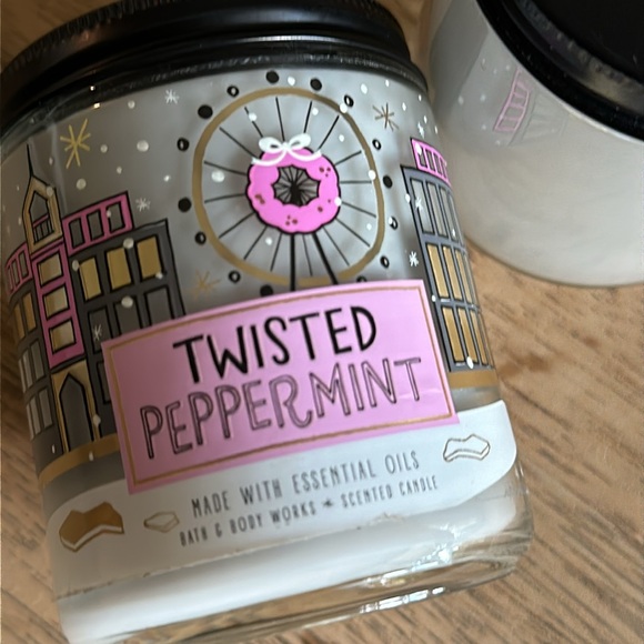 Bath and body candles, X2 twisted peppermint NEW 7oz one wick - Picture 8 of 8